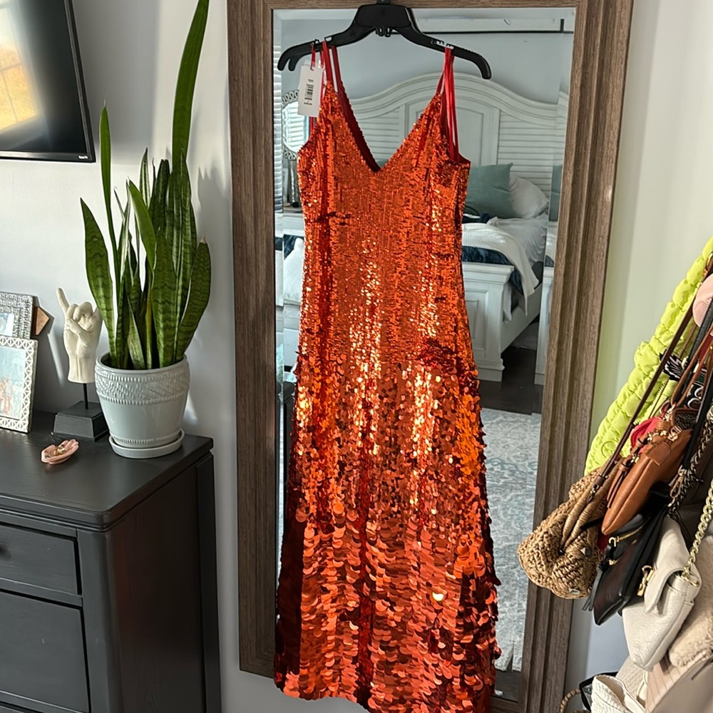 🧡One 33 social orange sequin gown size 2🧡